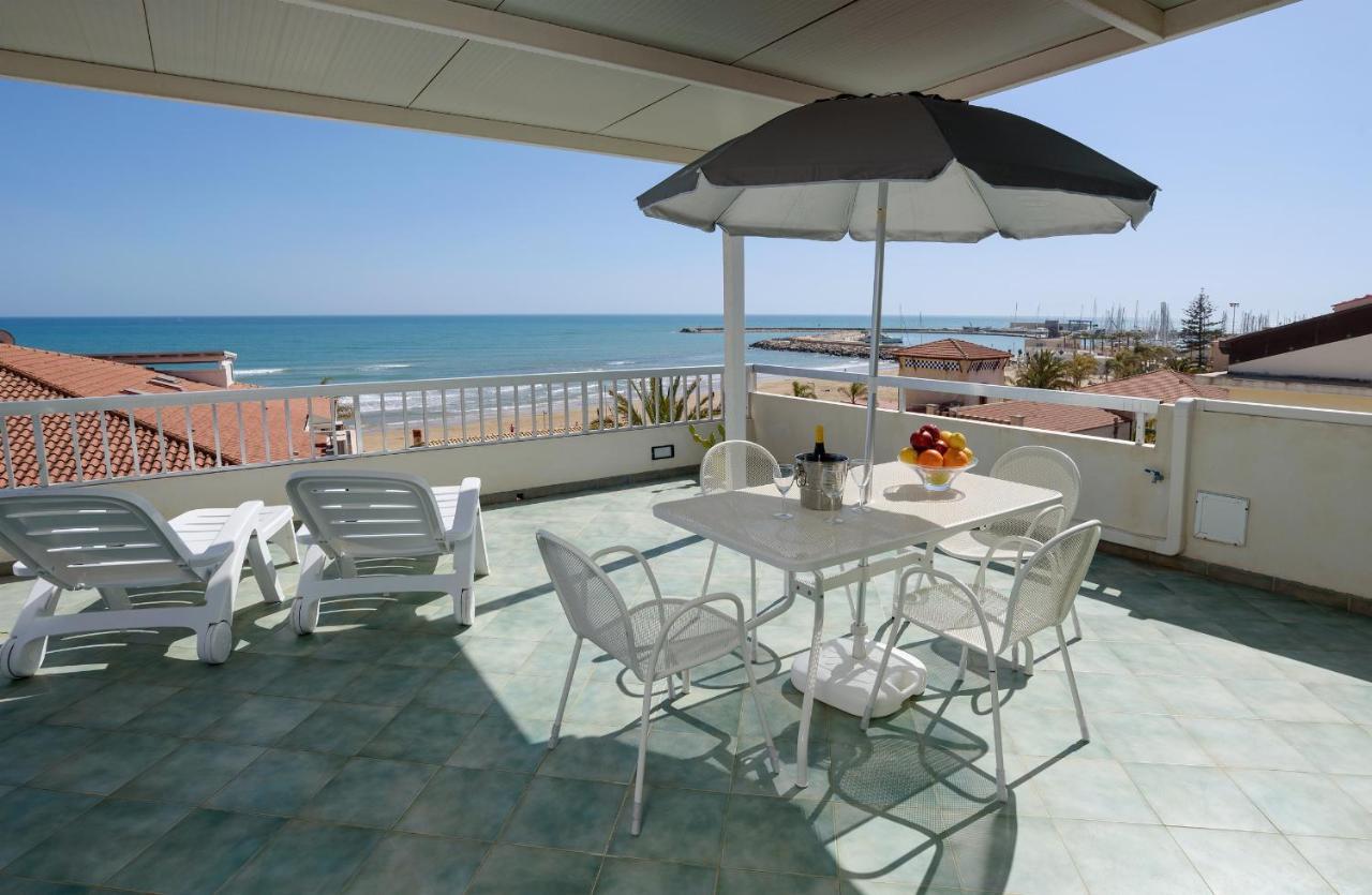Archimede, Appartamento Con Vista In Centro A Marina Di Ragusa Bagian luar foto