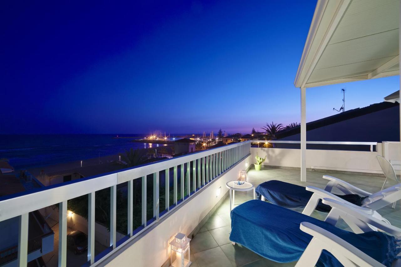 Archimede, Appartamento Con Vista In Centro A Marina Di Ragusa Bagian luar foto